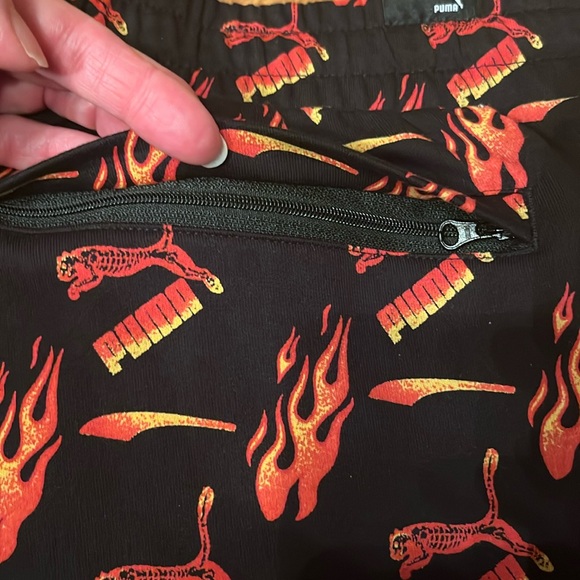 New Puma flame shorts - Picture 16 of 16